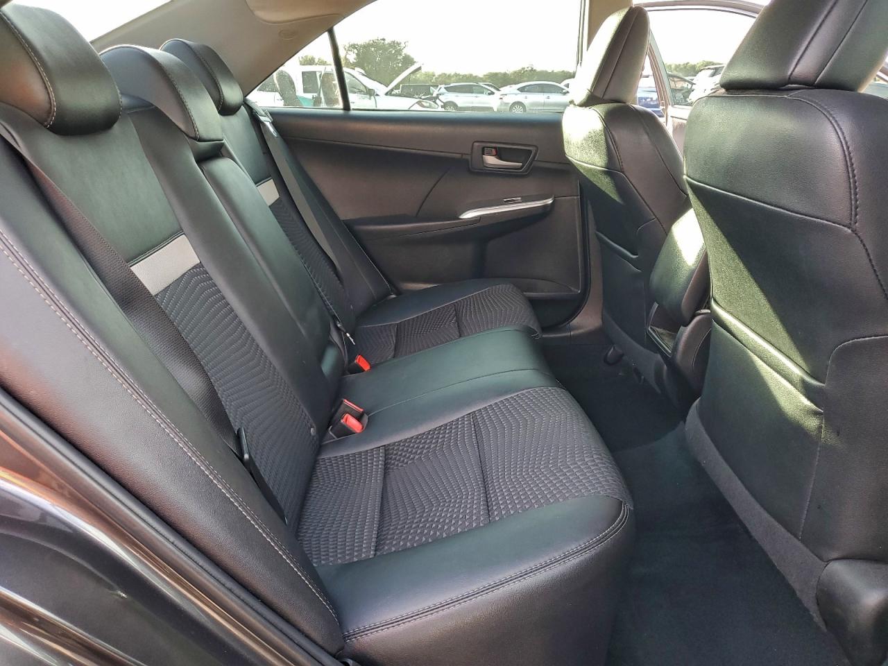 2013 TOYOTA CAMRY L photo 10