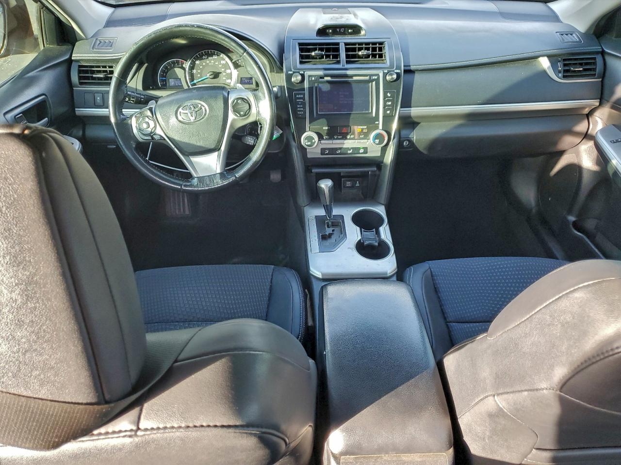 2013 TOYOTA CAMRY L photo 8