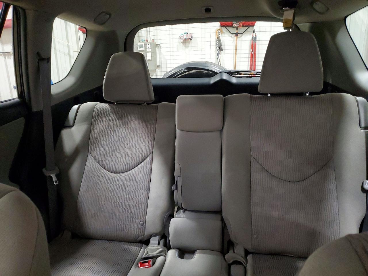 2012 TOYOTA RAV4 photo 10