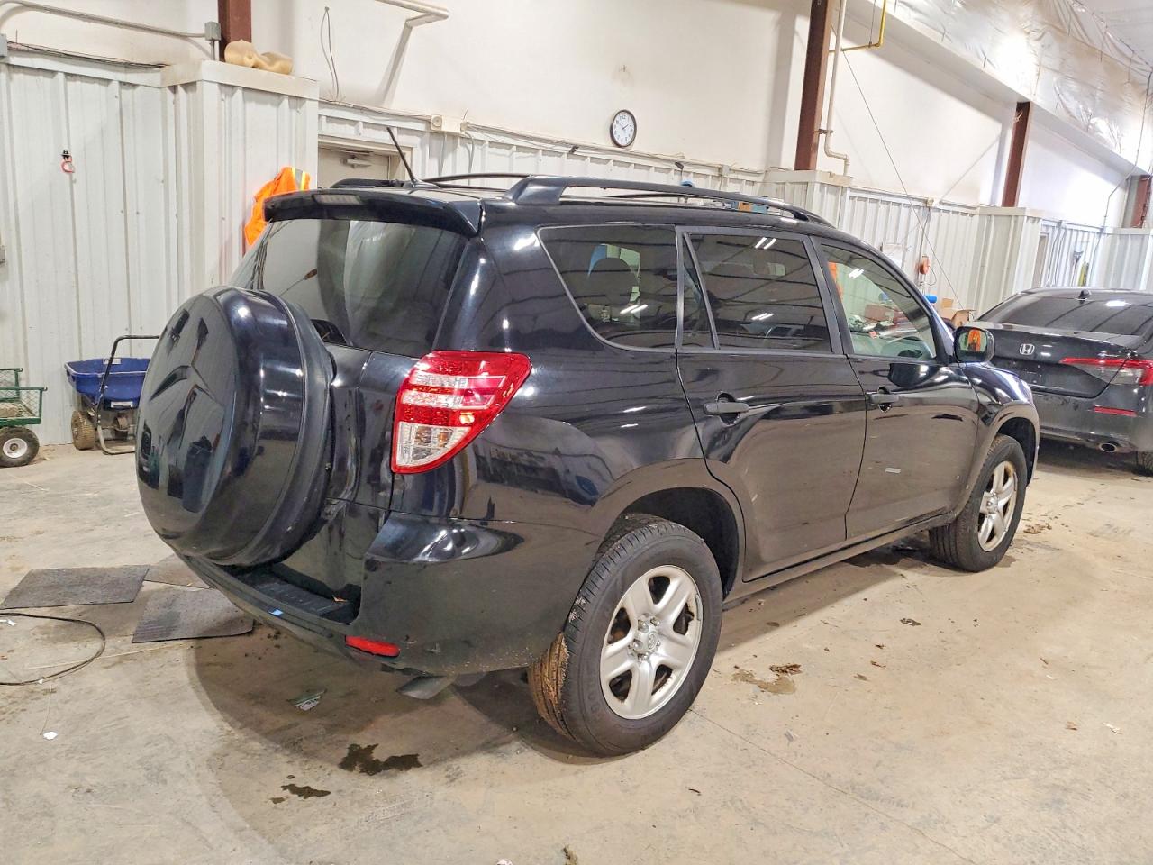 2012 TOYOTA RAV4 photo 3