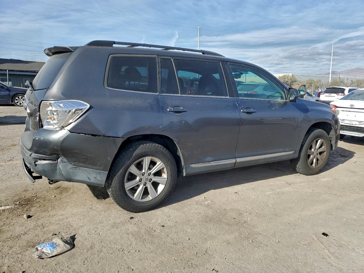2011 TOYOTA HIGHLANDER BASE photo 3