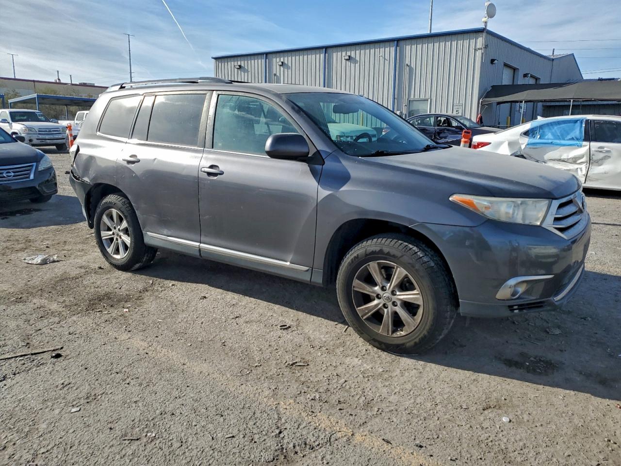 2011 TOYOTA HIGHLANDER BASE photo 4
