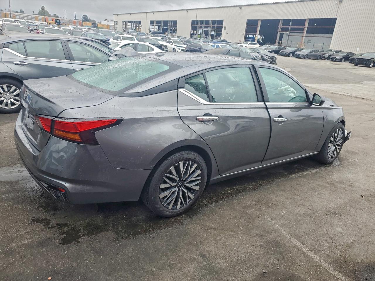 2025 NISSAN ALTIMA SV photo 3