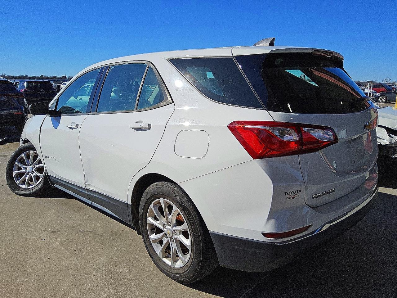 2018 CHEVROLET EQUINOX LS photo 2