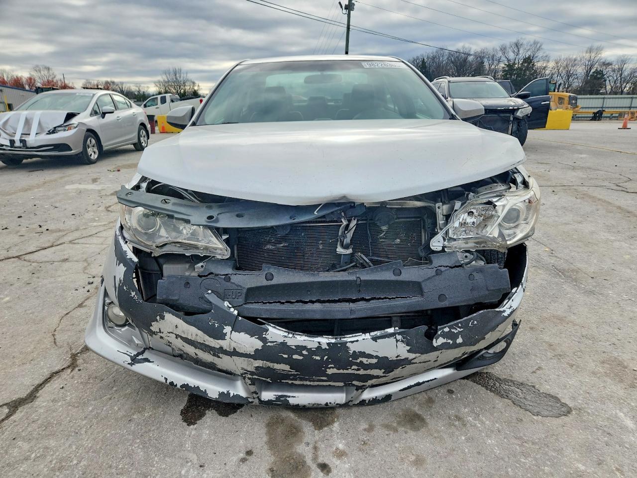 2012 TOYOTA CAMRY SE photo 5