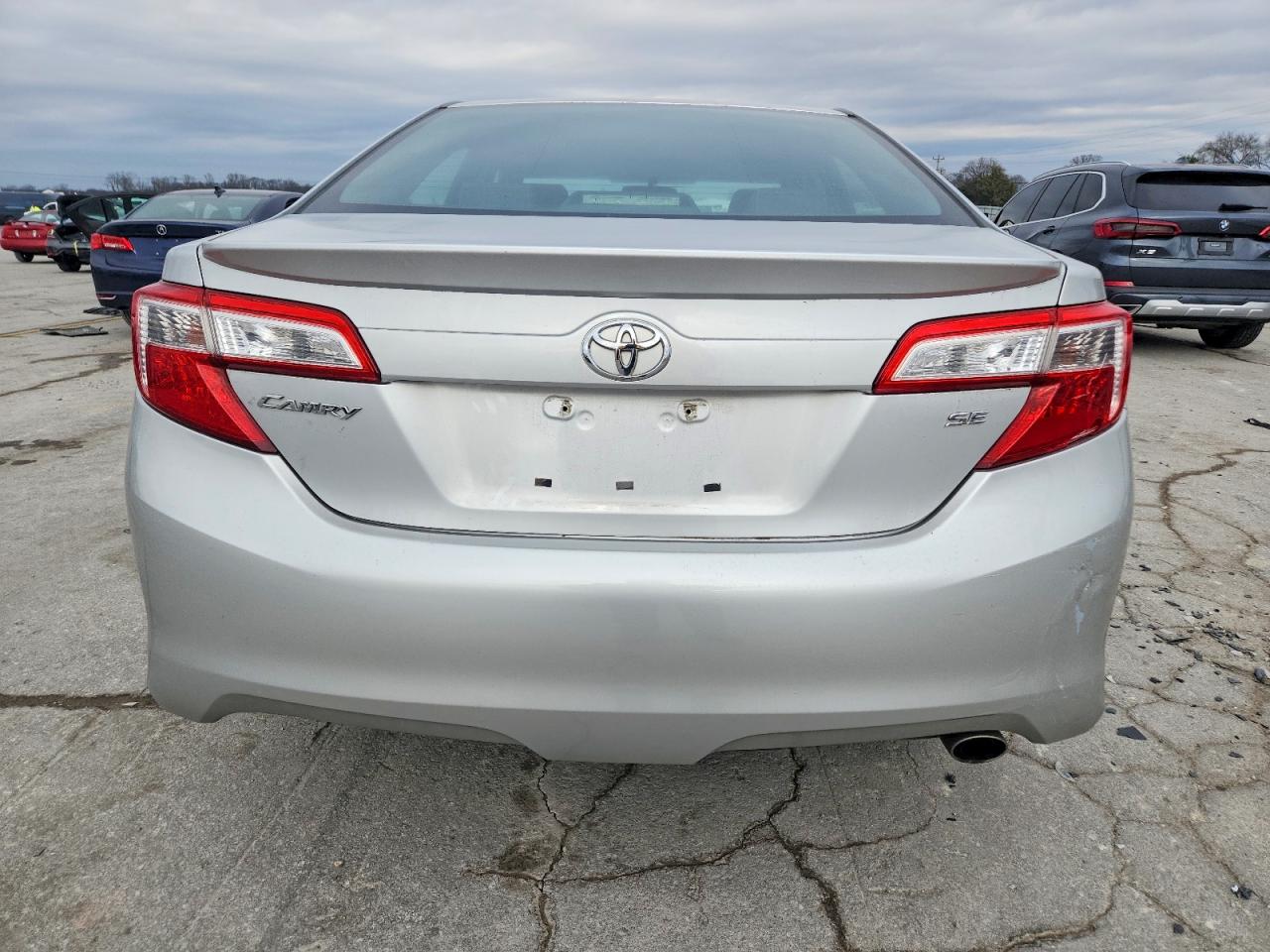 2012 TOYOTA CAMRY SE photo 6
