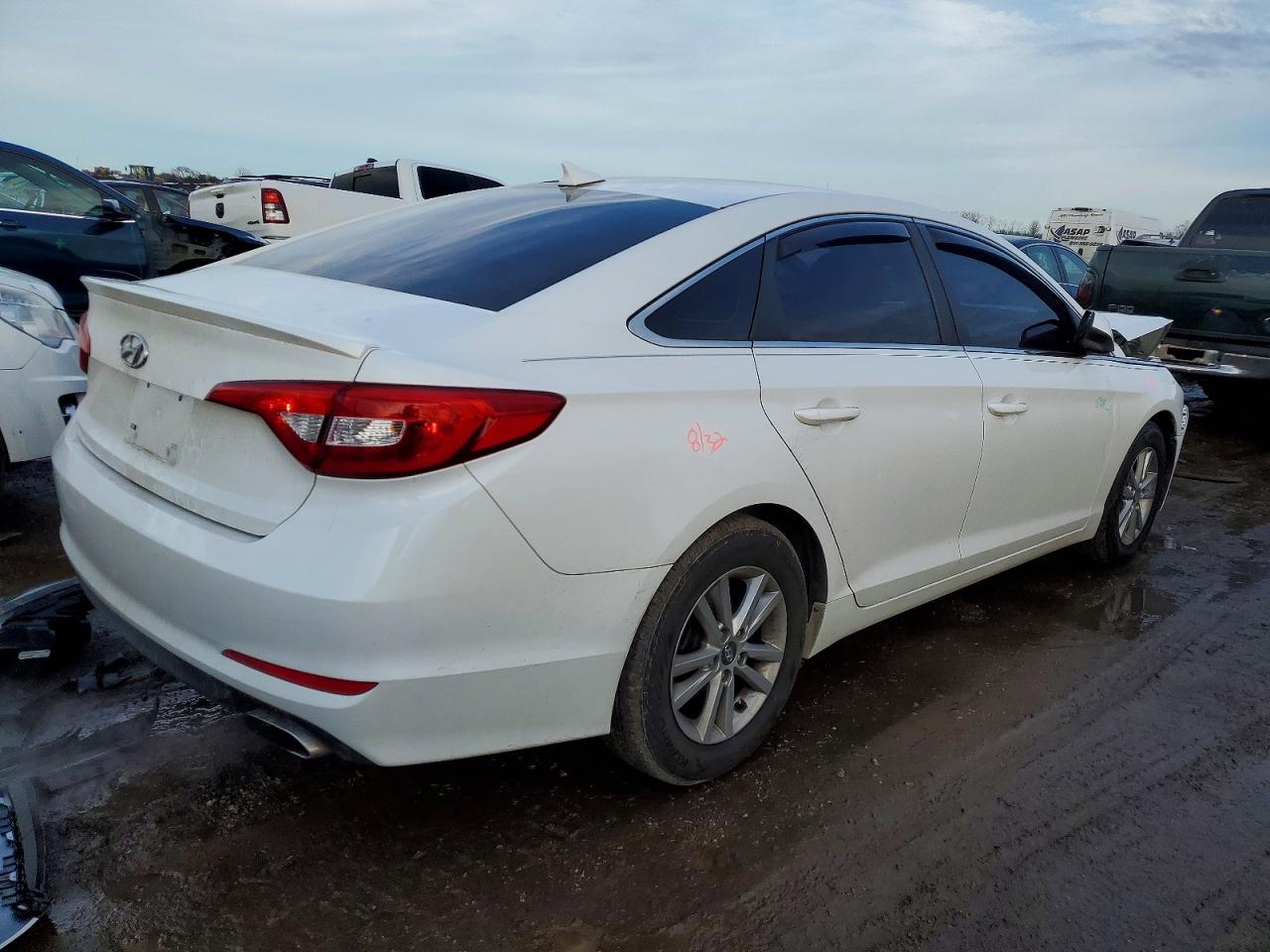 2016 HYUNDAI SONATA SE photo 3