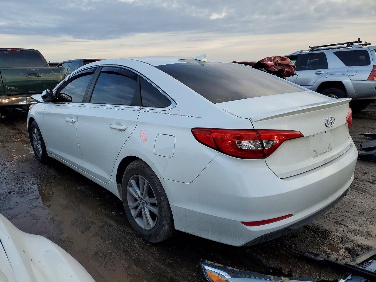 2016 HYUNDAI SONATA SE photo 2