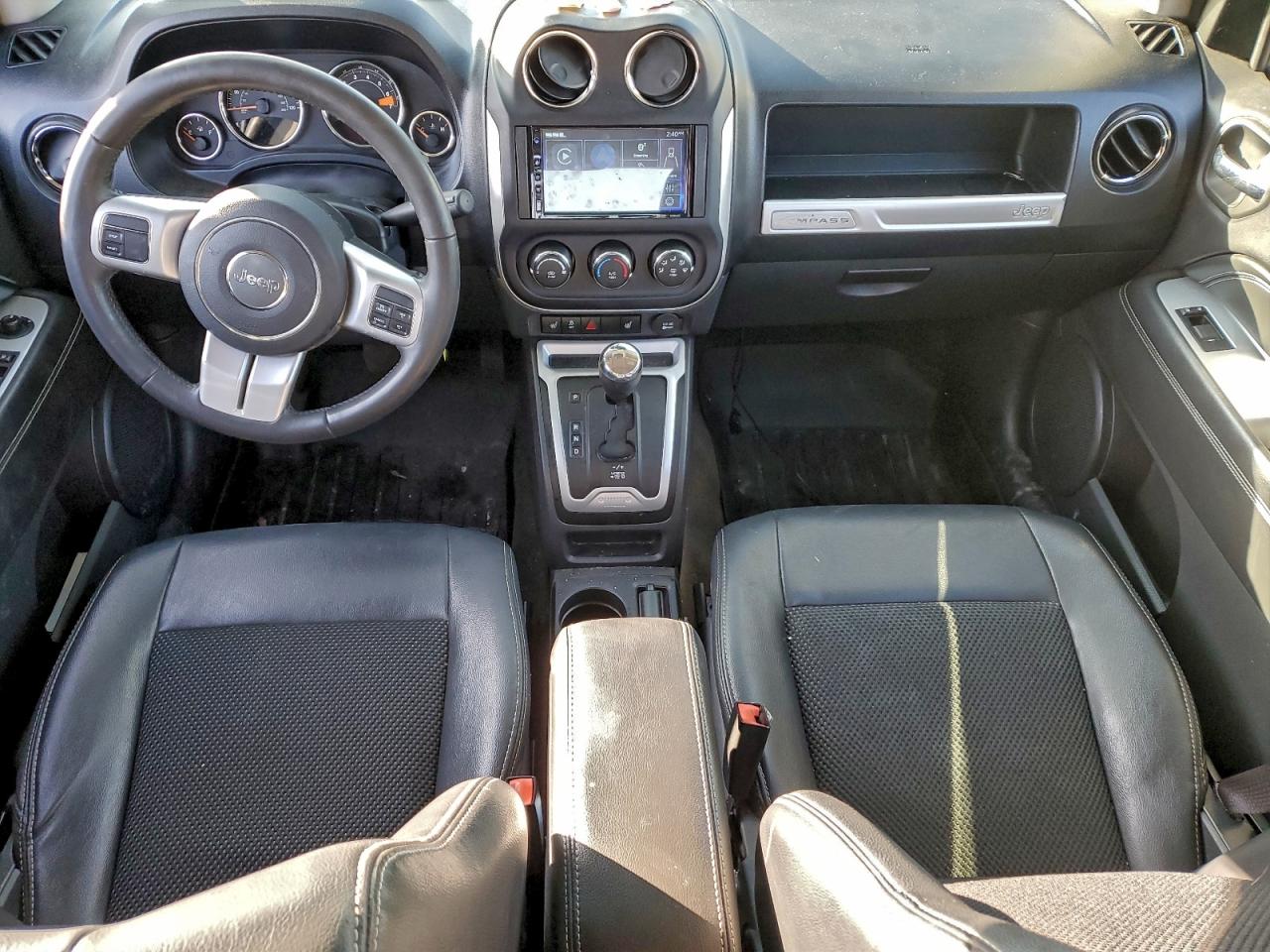 2017 JEEP COMPASS LATITUDE photo 8