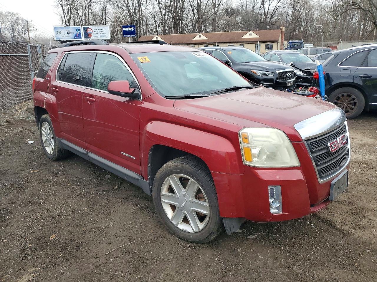 2011 GMC TERRAIN SLE photo 4
