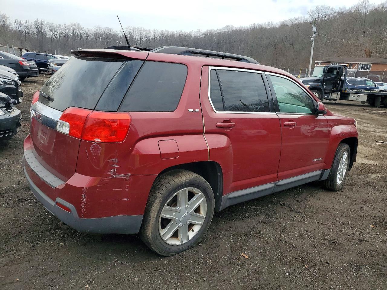 2011 GMC TERRAIN SLE photo 3