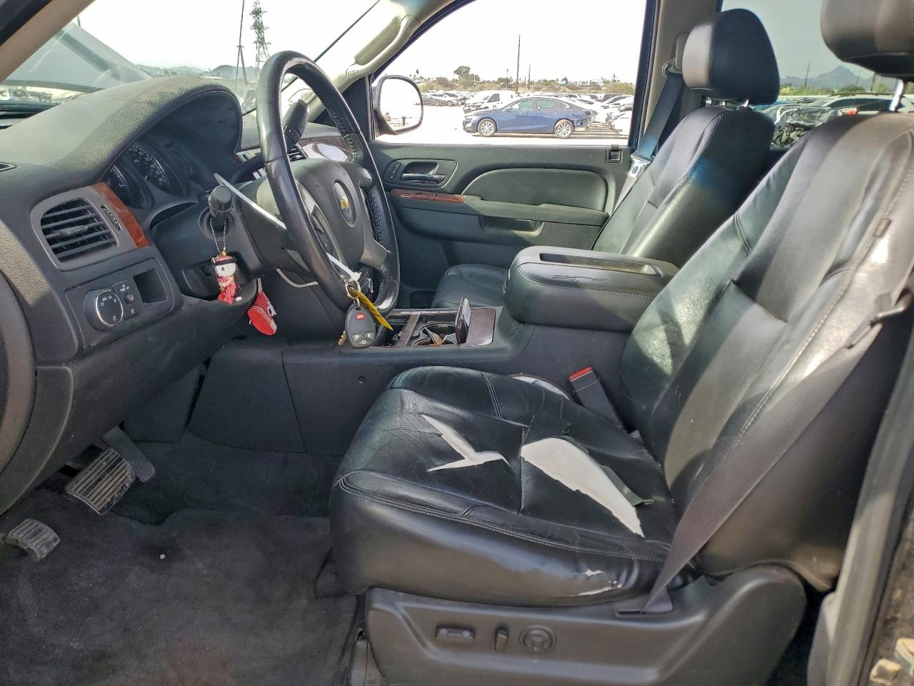 2011 CHEVROLET AVALANCHE LTZ photo 16