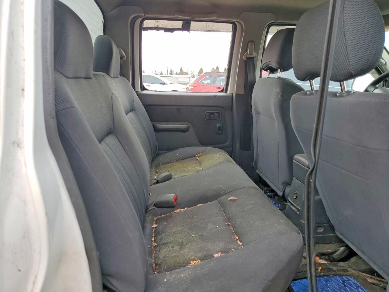 2003 NISSAN FRONTIER CREW CAB XE photo 10