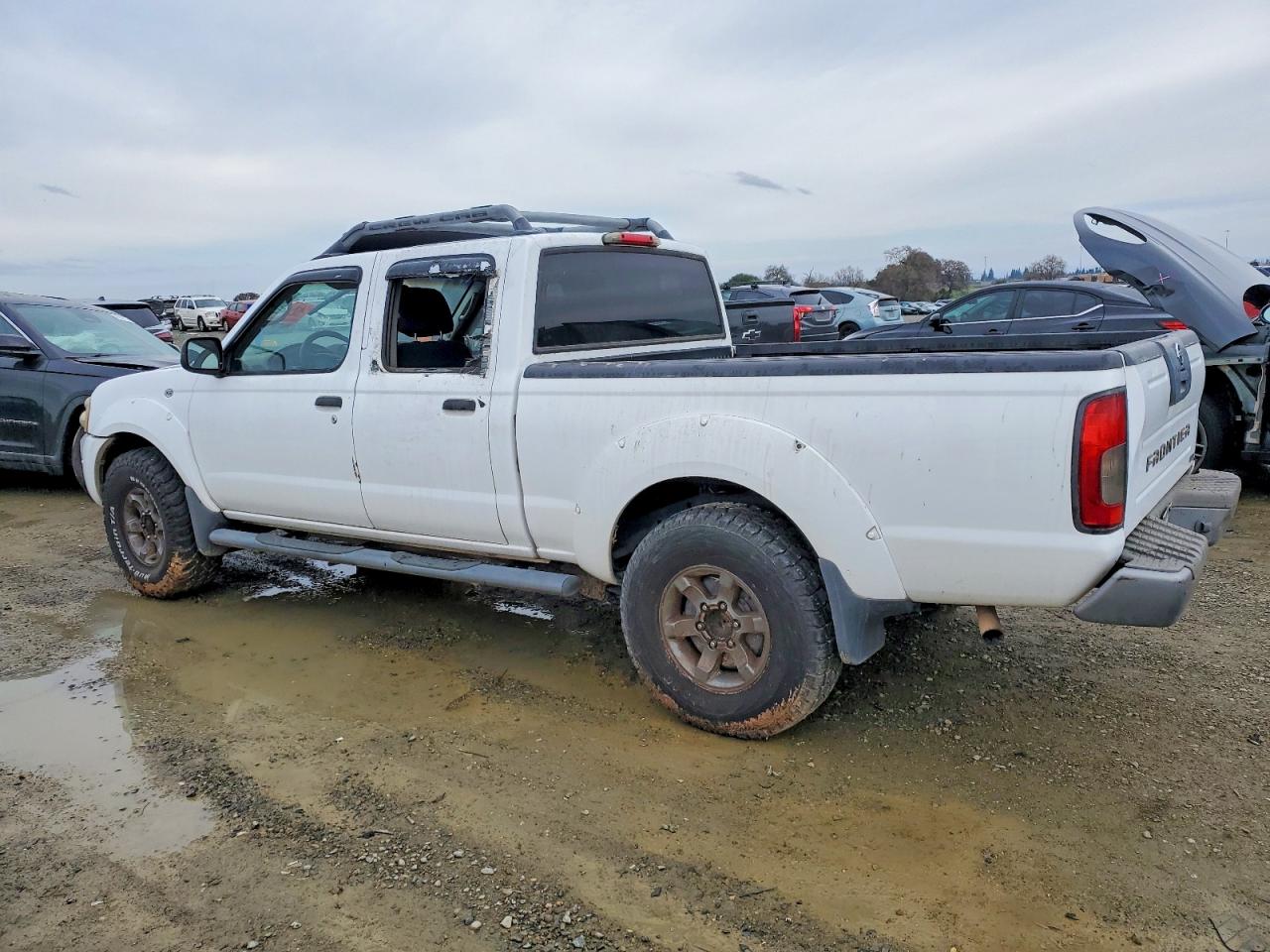 2003 NISSAN FRONTIER CREW CAB XE photo 2