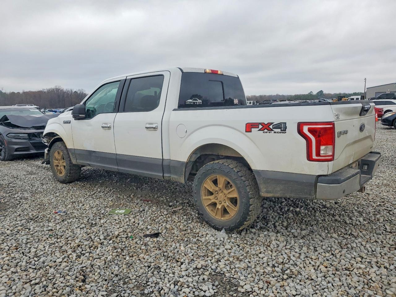 2015 FORD F150 SUPERCREW photo 2