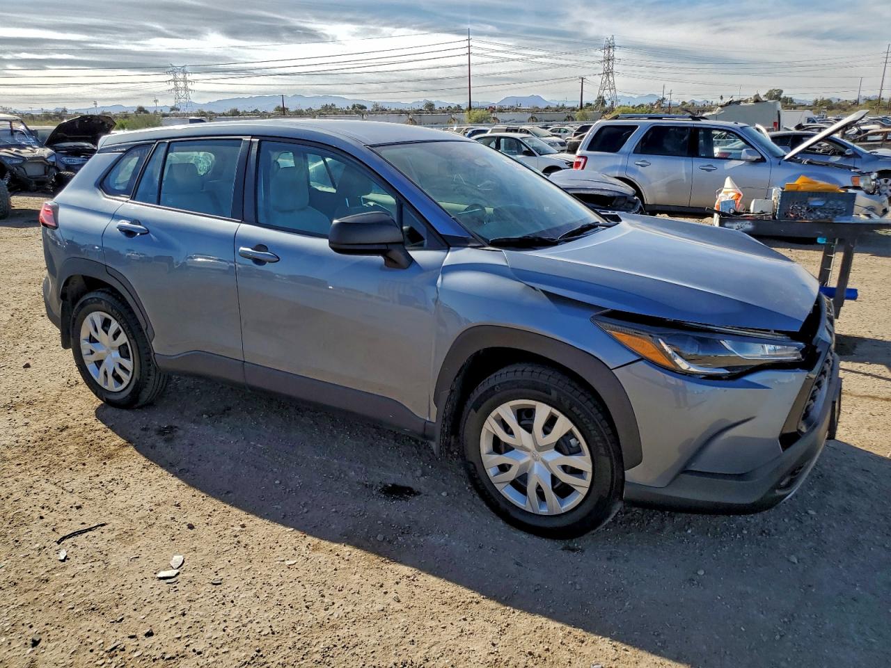 2023 TOYOTA COROLLA CROSS L photo 4