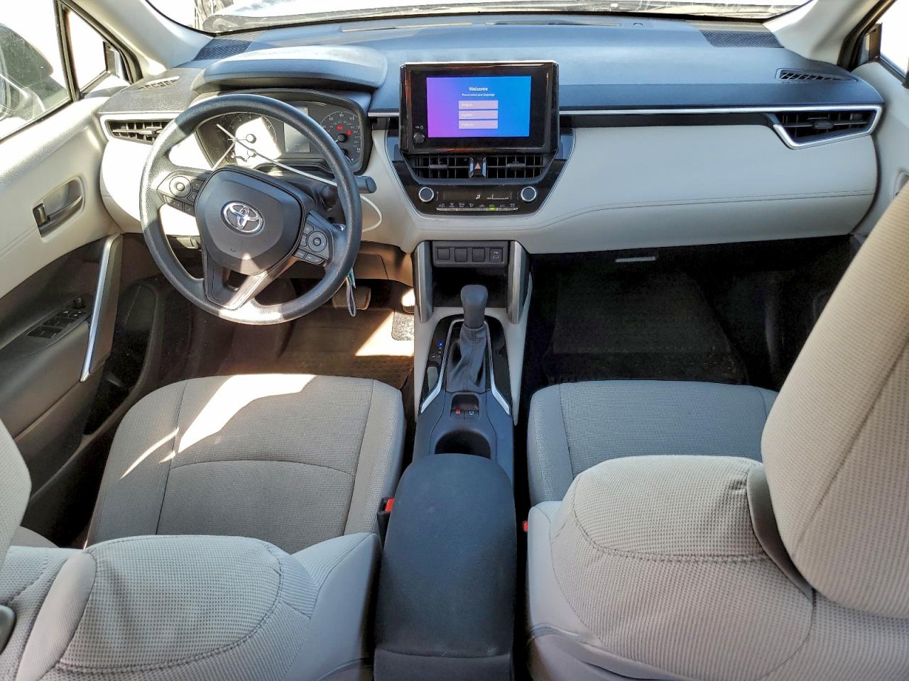 2023 TOYOTA COROLLA CROSS L photo 8