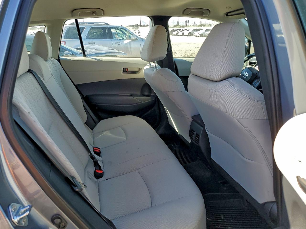 2023 TOYOTA COROLLA CROSS L photo 11