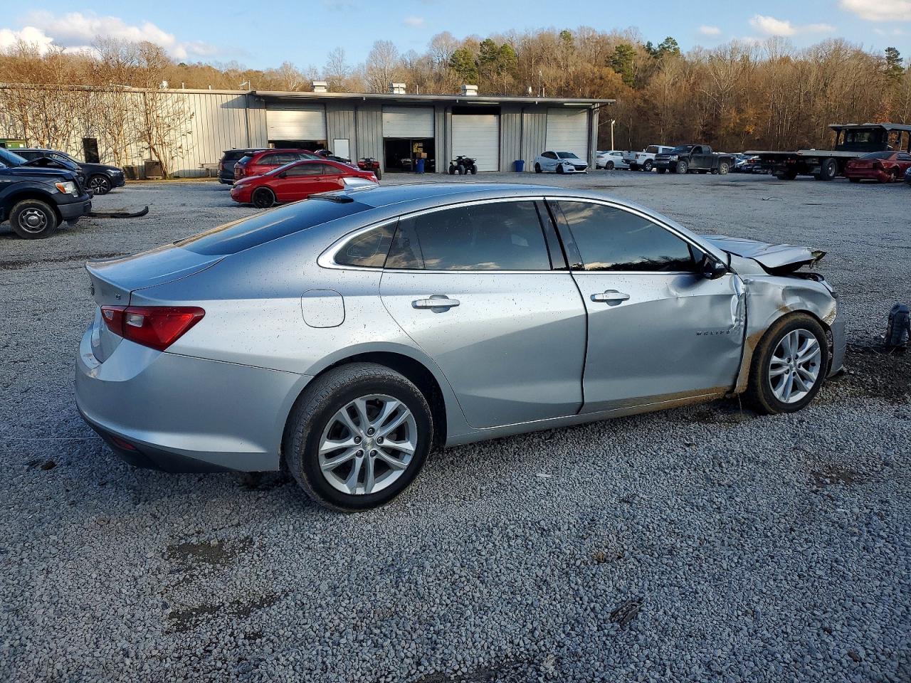 2018 CHEVROLET MALIBU LT photo 3