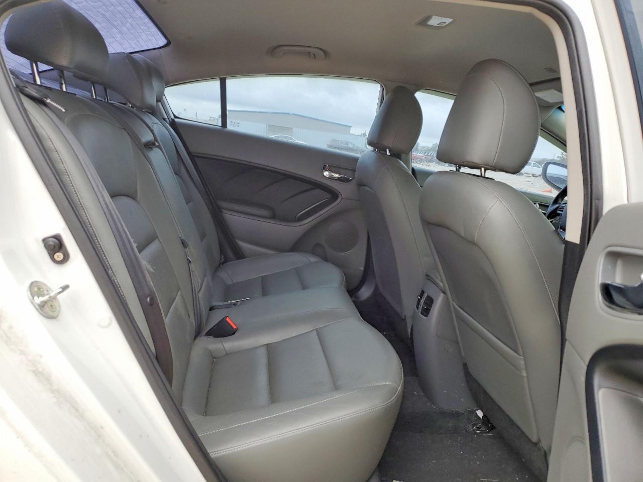 2017 KIA FORTE EX photo 10