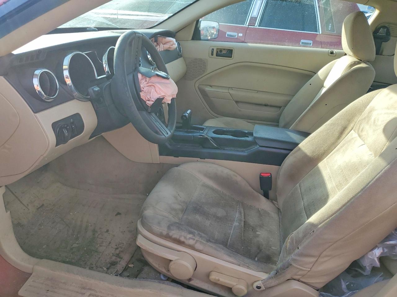 2005 FORD MUSTANG photo 7