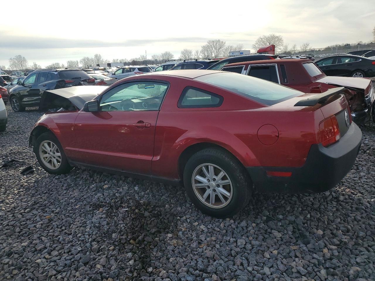 2005 FORD MUSTANG photo 2