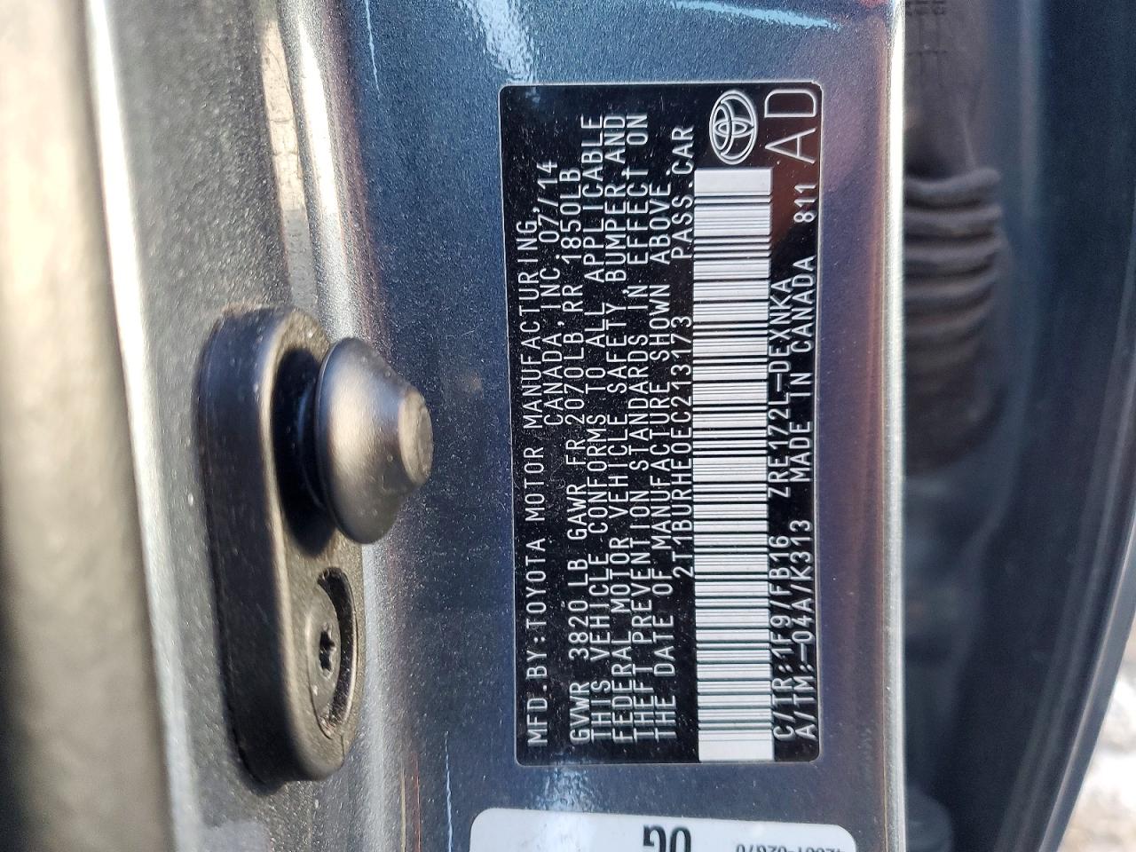 2014 TOYOTA COROLLA L photo 13