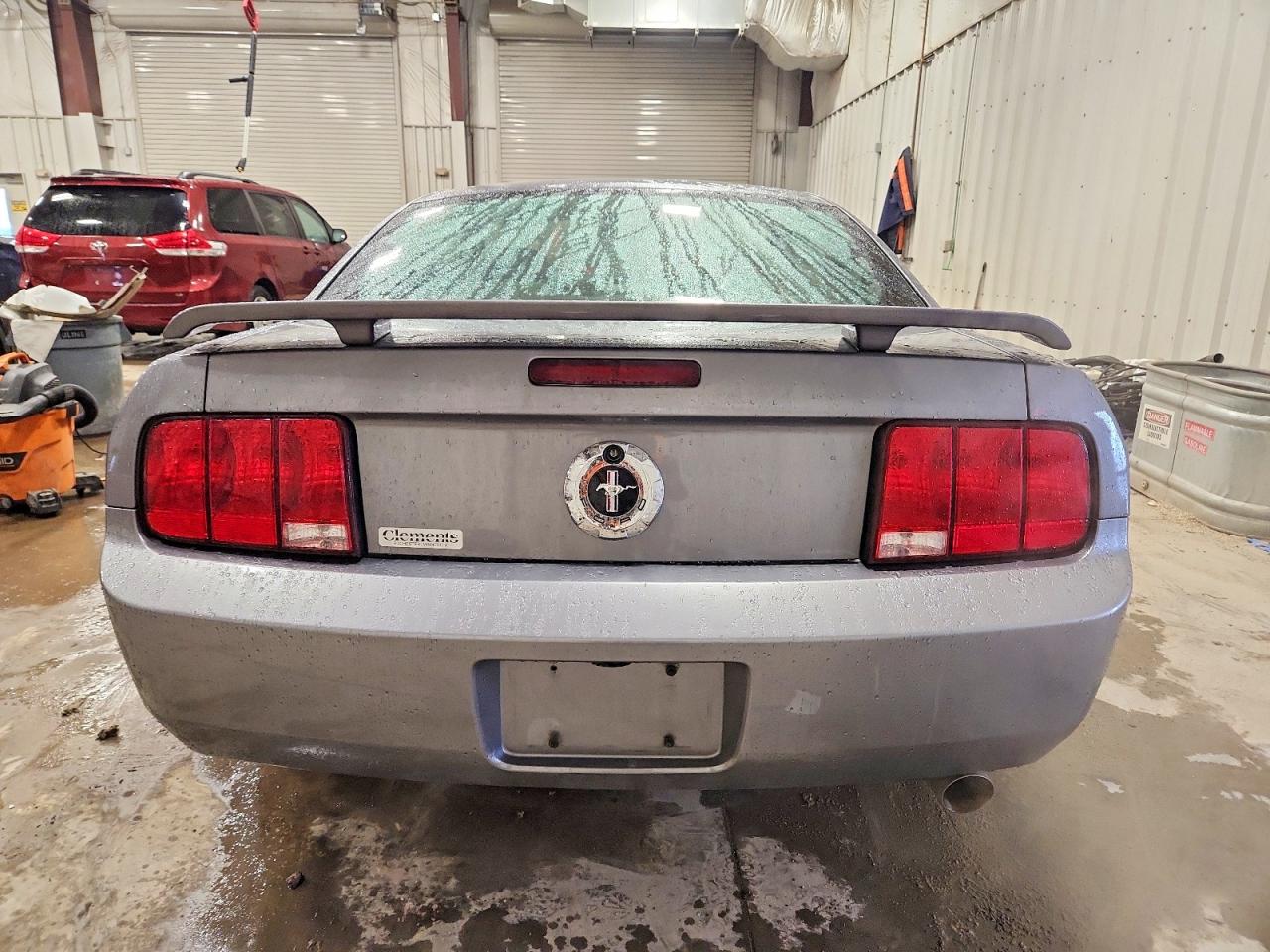 2006 FORD MUSTANG photo 6