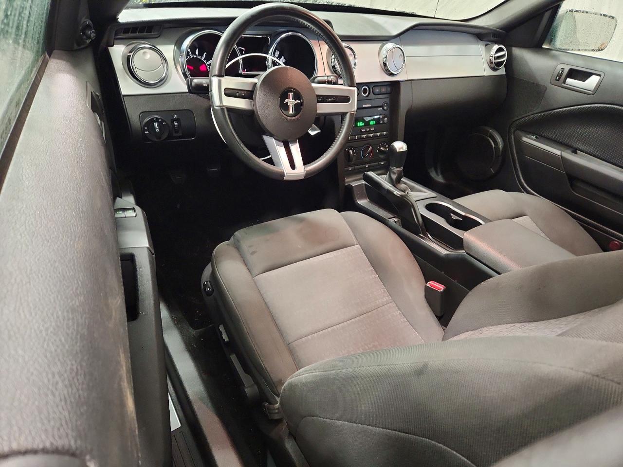 2006 FORD MUSTANG photo 8