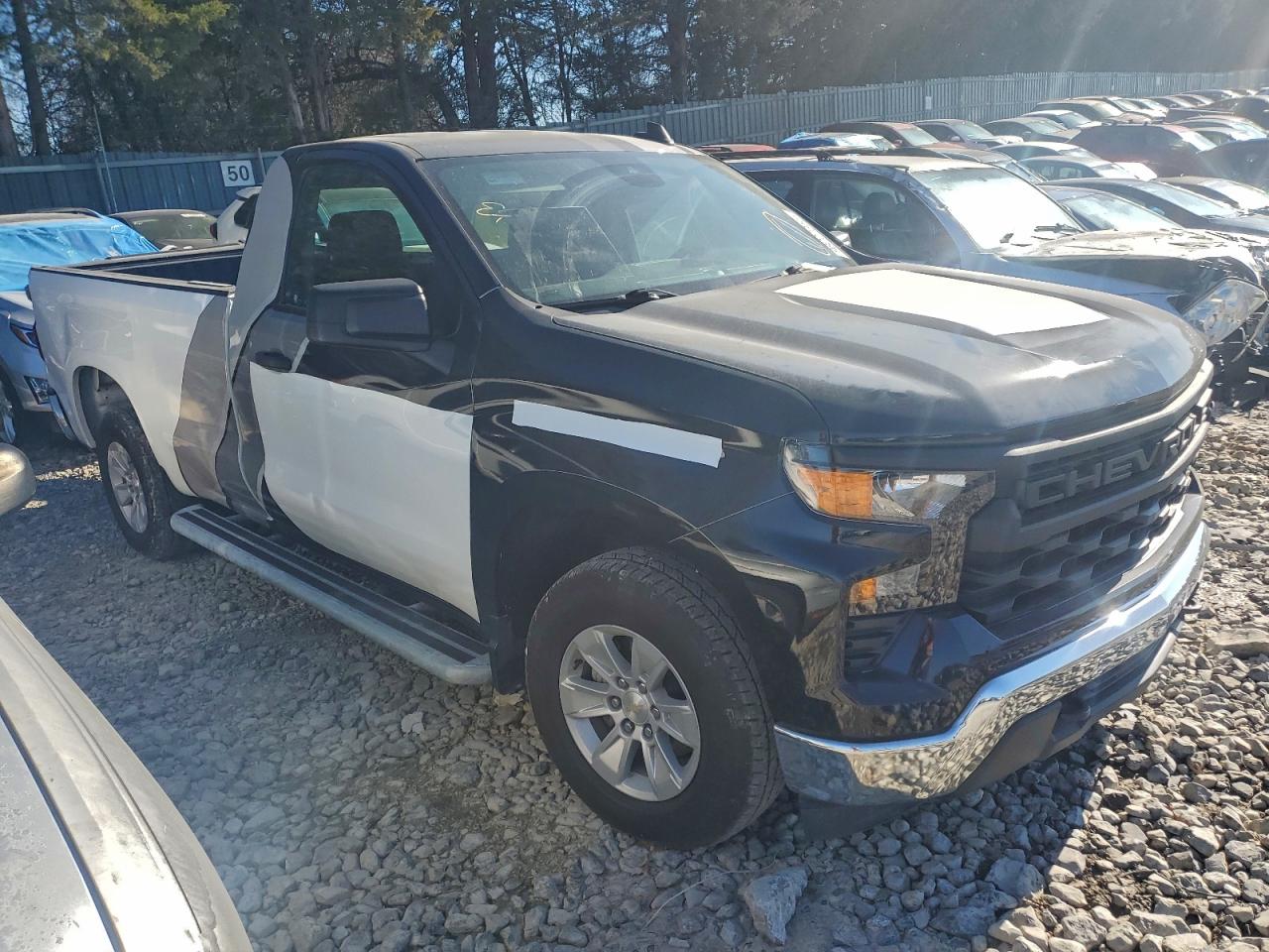 2024 CHEVROLET SILVERADO C1500 photo 4
