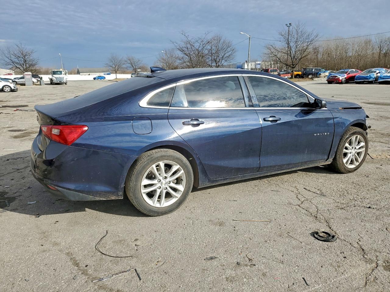 2018 CHEVROLET MALIBU LT photo 3