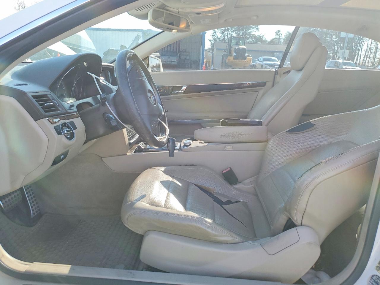 2011 MERCEDES-BENZ E 350 photo 25