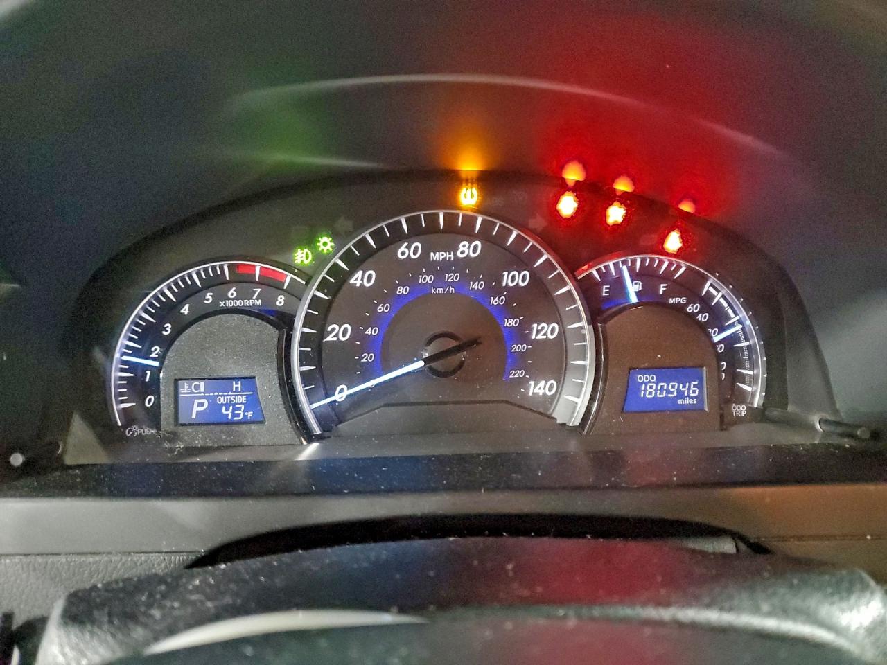 2014 TOYOTA CAMRY L photo 9