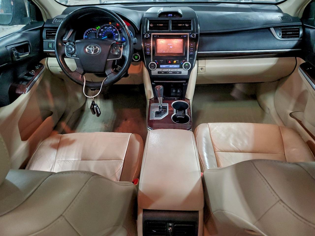 2014 TOYOTA CAMRY L photo 8