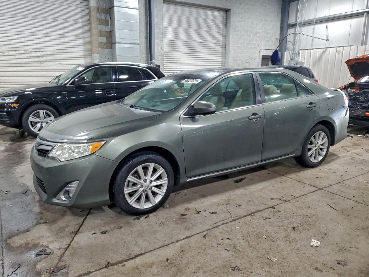 2014 TOYOTA CAMRY