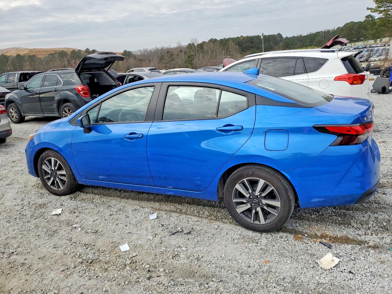 2024 NISSAN VERSA SV photo 2