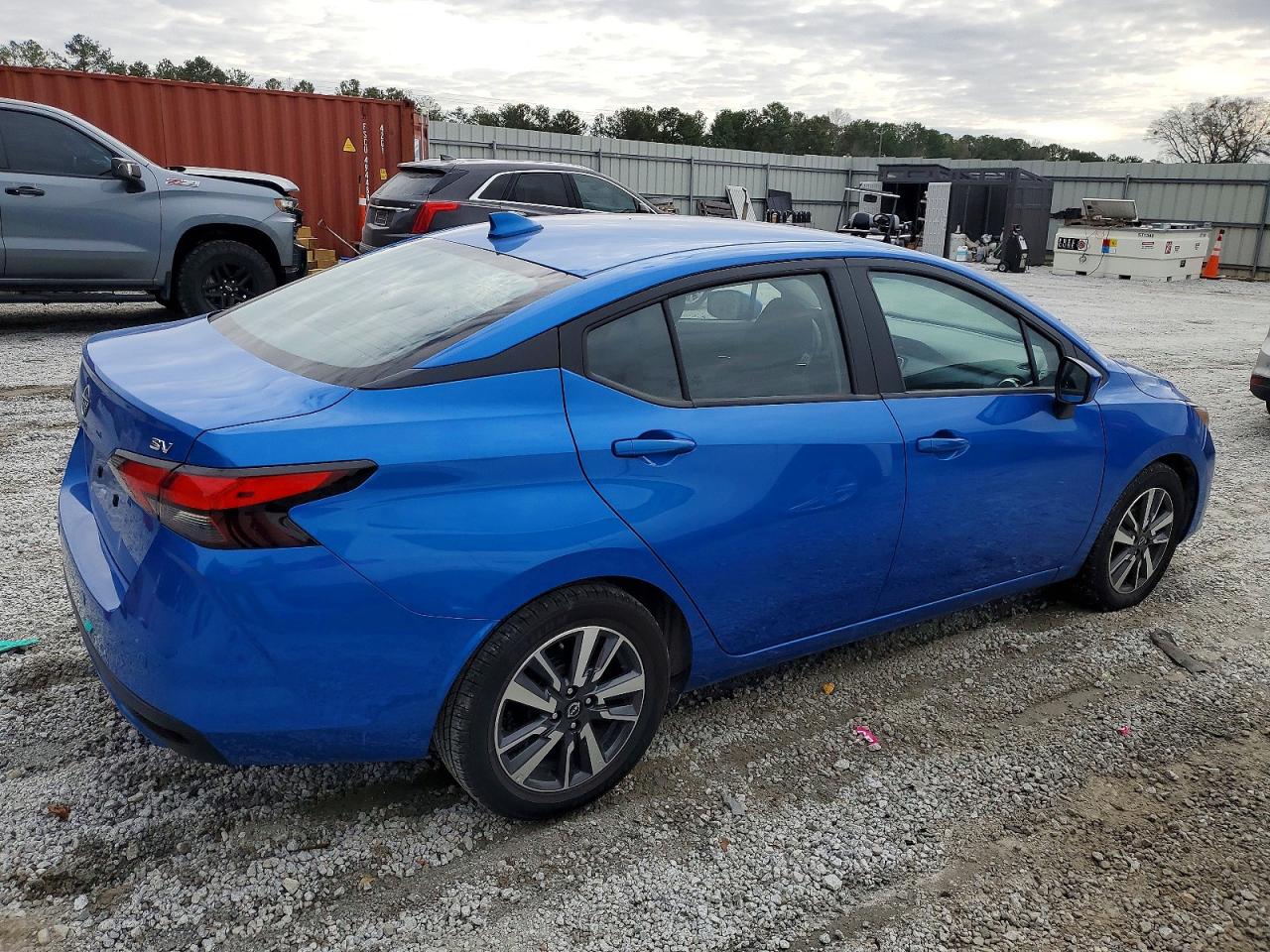 2024 NISSAN VERSA SV photo 3