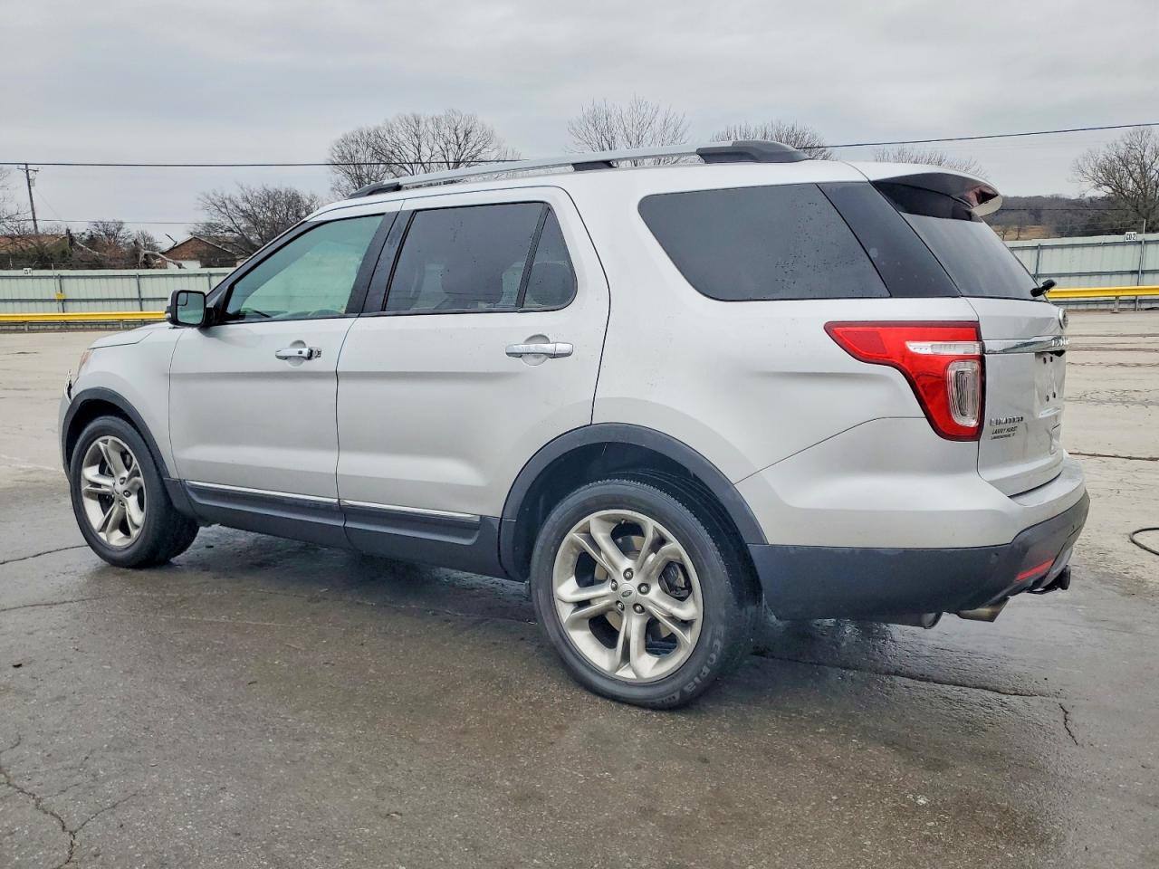 2015 FORD EXPLORER LIMITED photo 2