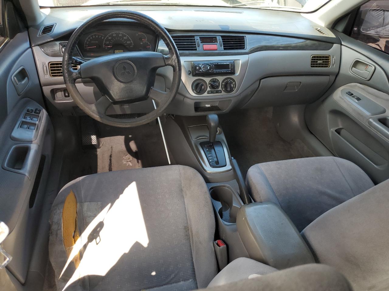 2004 MITSUBISHI LANCER photo 30
