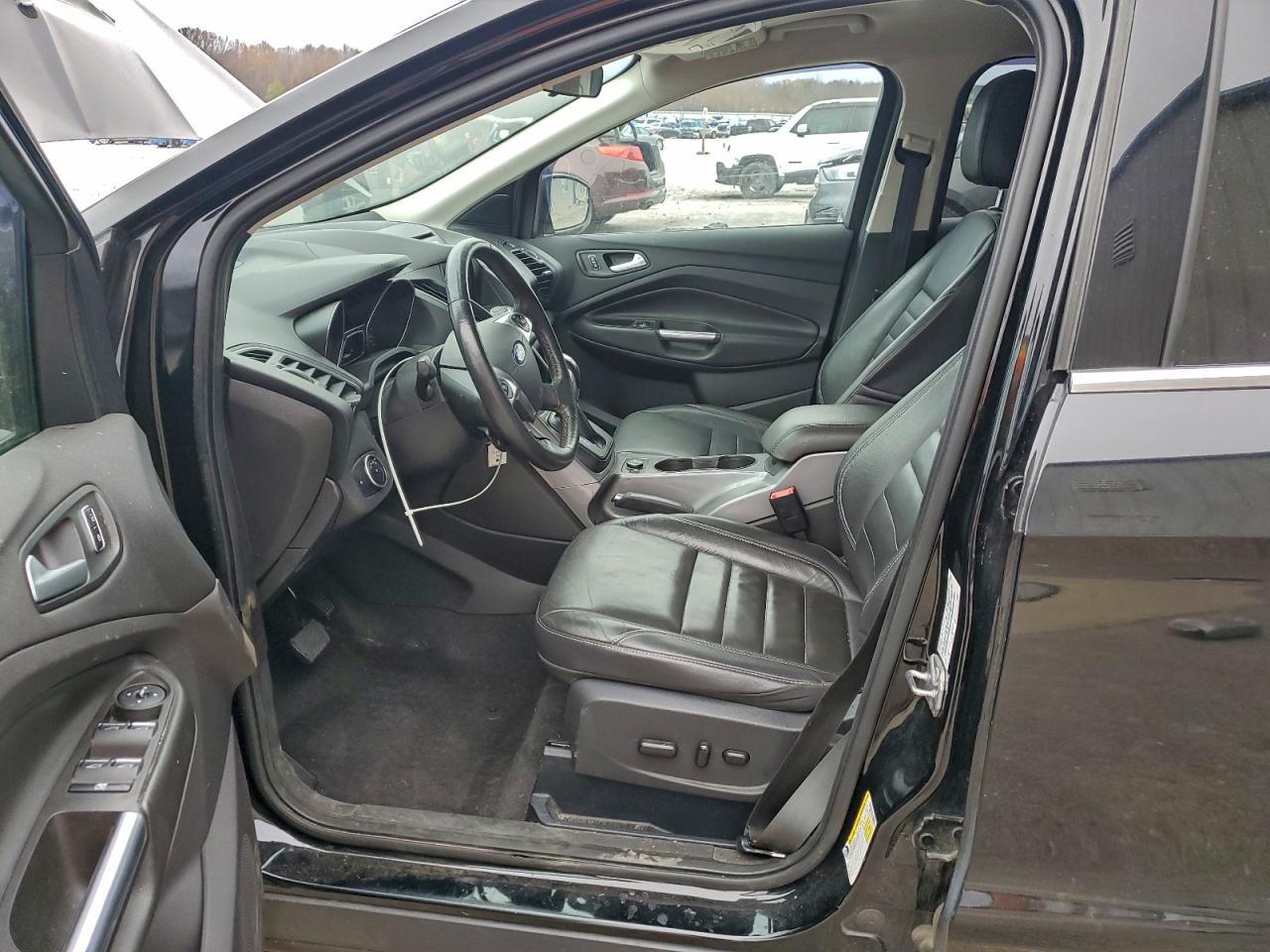 2016 FORD ESCAPE SE photo 7
