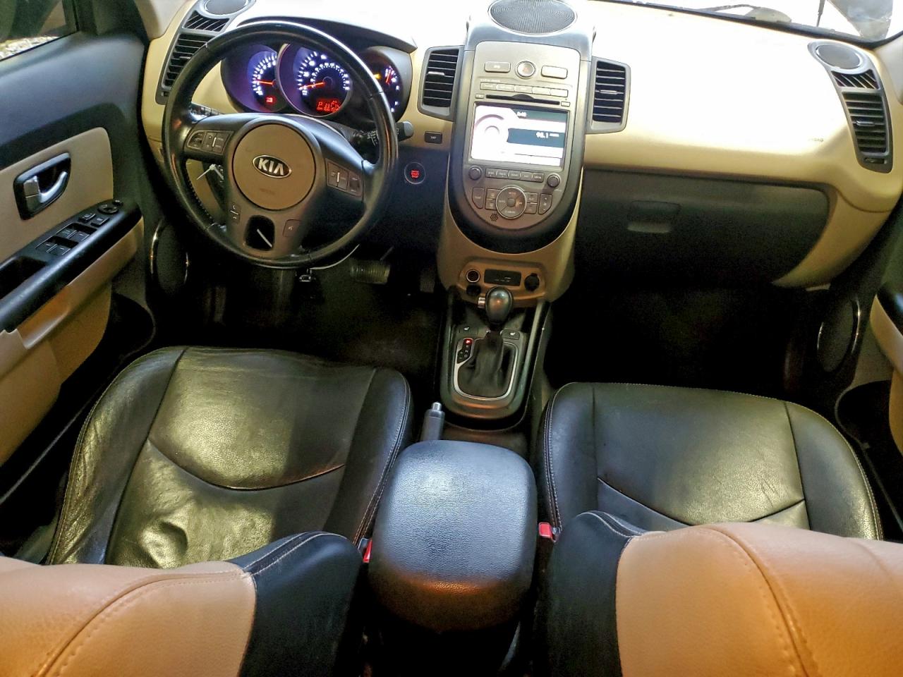 2013 KIA SOUL + photo 8