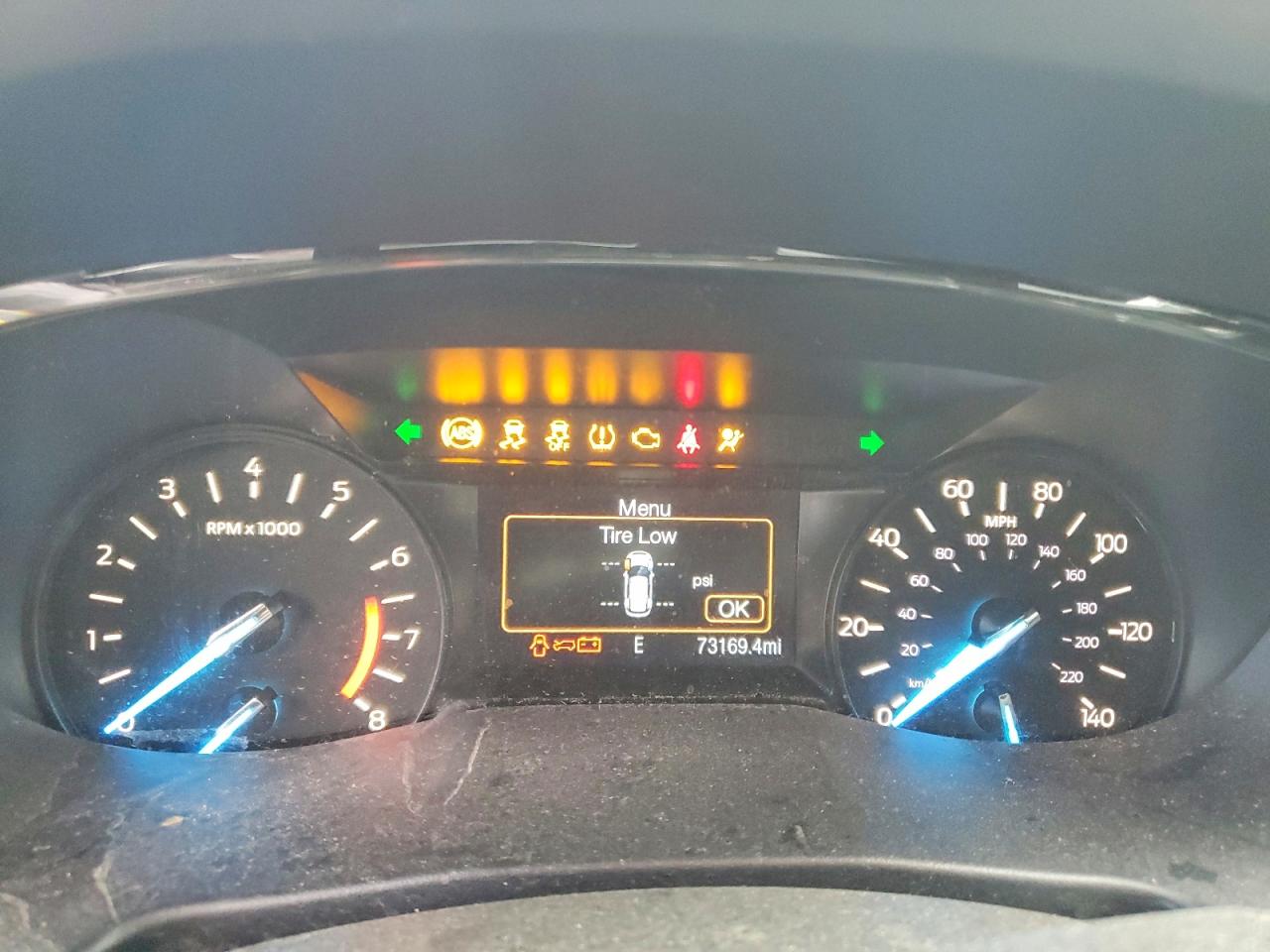 2019 FORD EXPLORER XLT photo 9