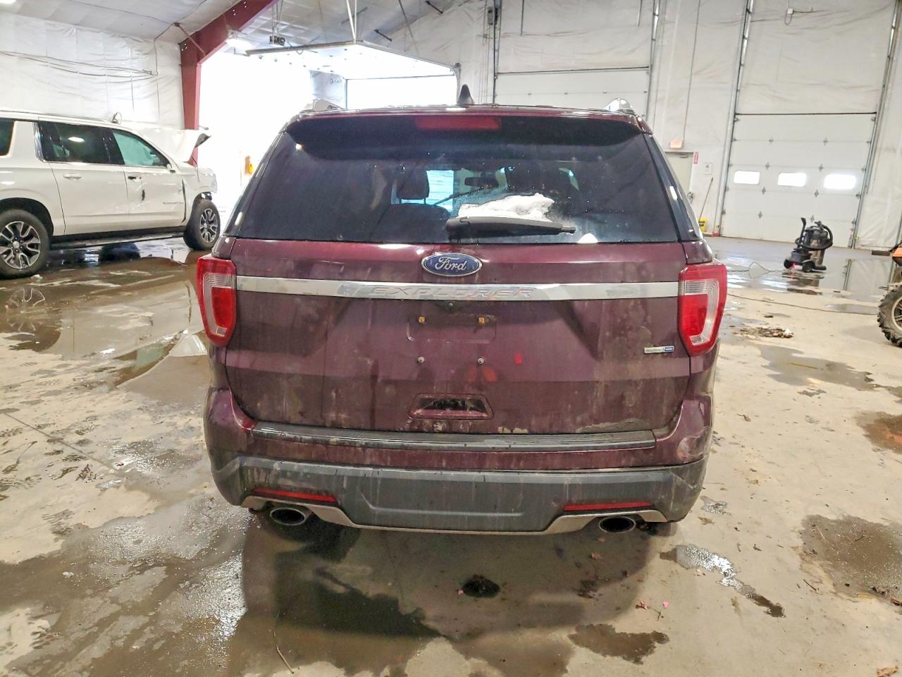 2019 FORD EXPLORER XLT photo 6