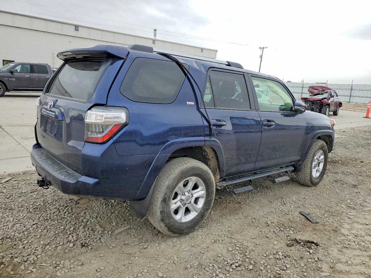 2022 TOYOTA 4RUNNER SR5/SR5 PREMIUM photo 3