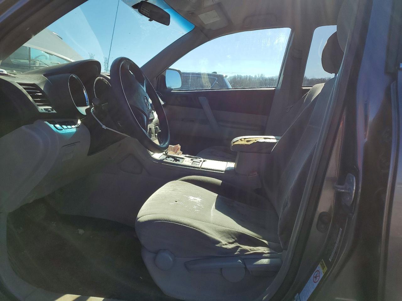 2012 TOYOTA HIGHLANDER BASE photo 7