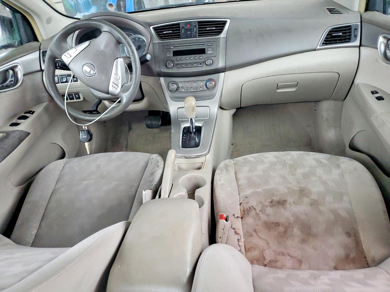 2013 NISSAN SENTRA S photo 8