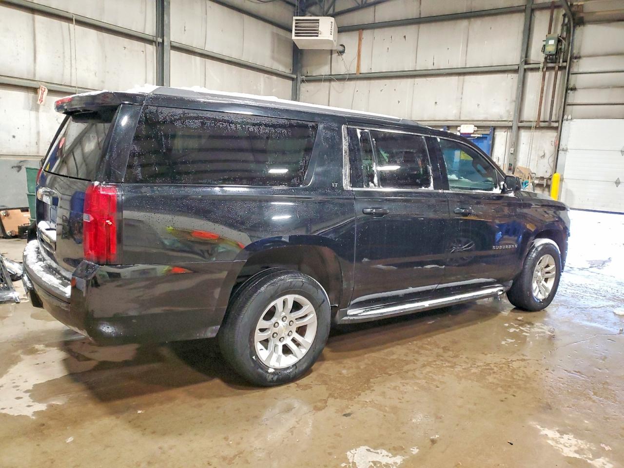 2018 CHEVROLET SUBURBAN K1500 LT photo 3