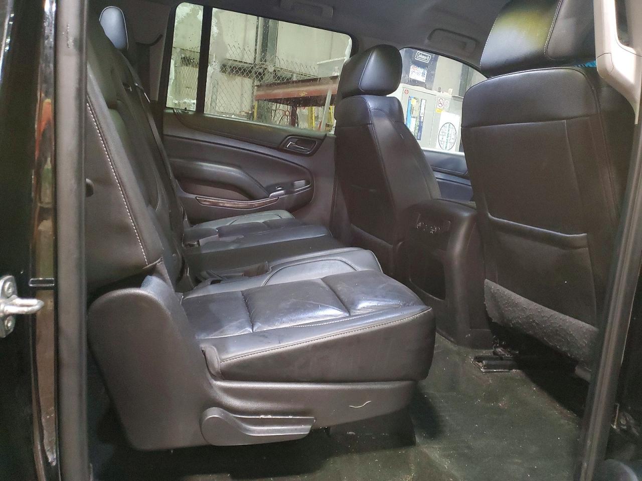 2018 CHEVROLET SUBURBAN K1500 LT photo 10
