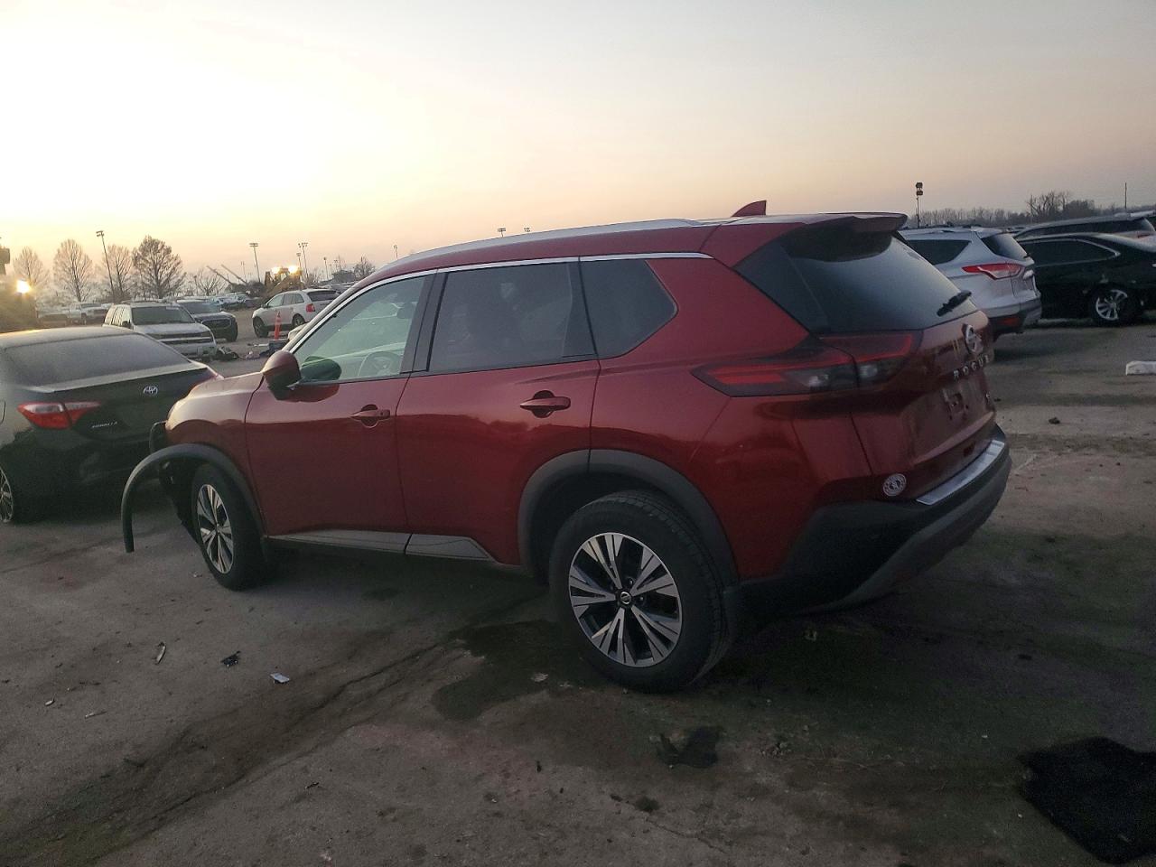 2021 NISSAN ROGUE SV photo 2