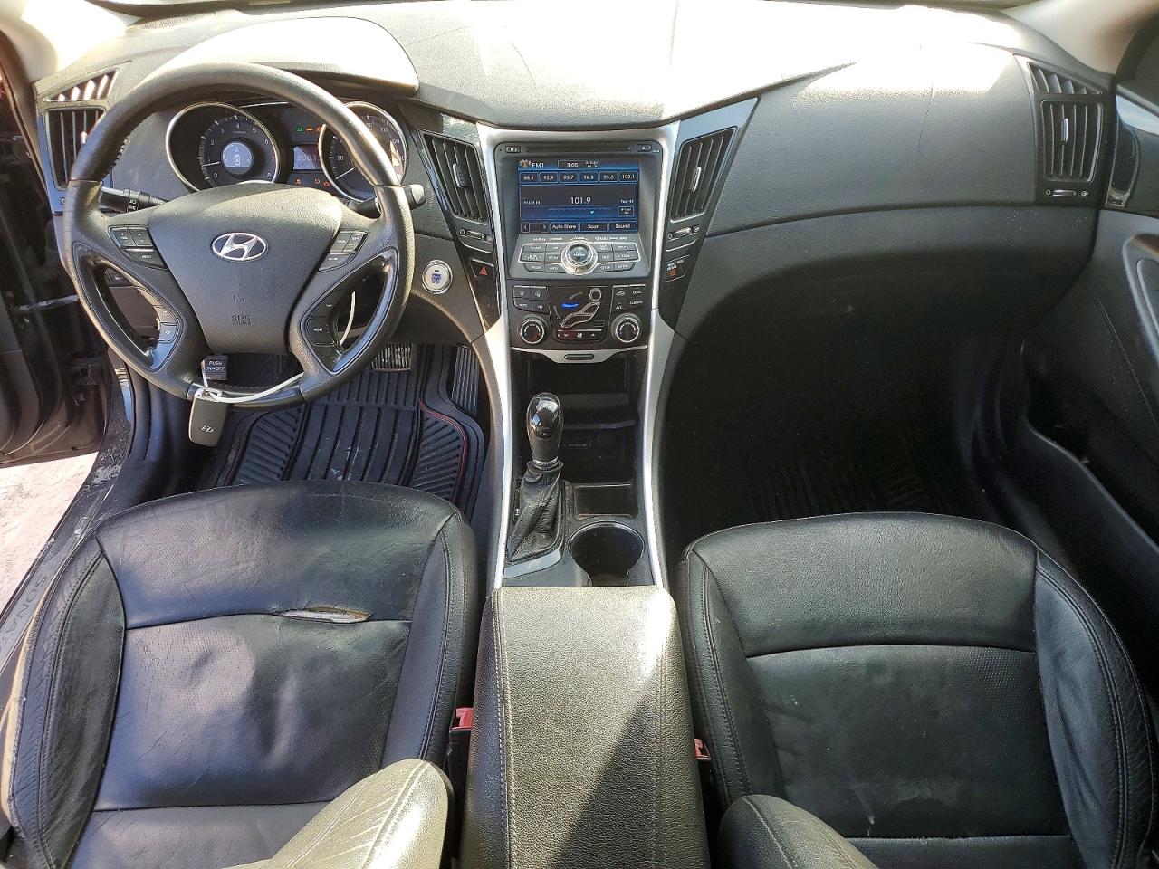 2012 HYUNDAI SONATA SE photo 8